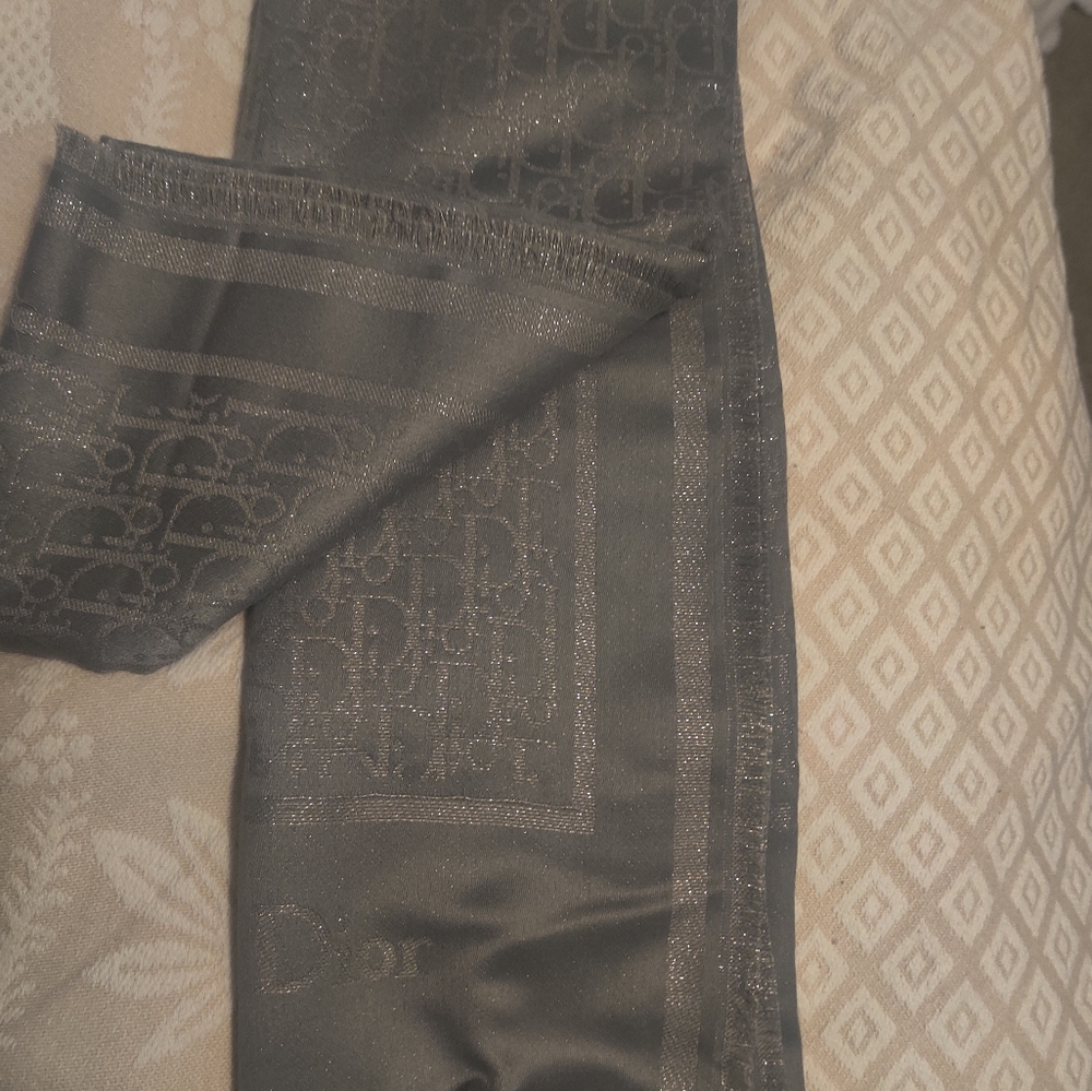 Dior silver scarf - Picture 3 of 5